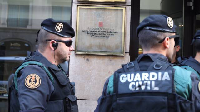 Registro en el Departamento de Exteriores de la Generalitat.