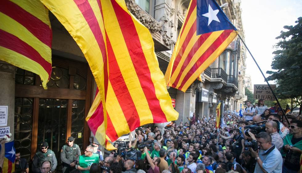 El 61% de los catalanes considera que el referéndum no es válido 1506191226_220170_1506196403_noticia_normal