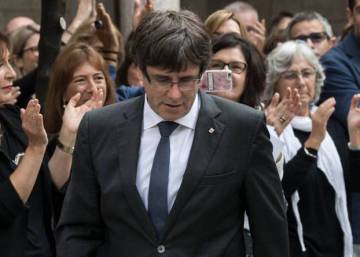 Puigdemont pide comparecer este martes en el Parlament