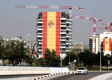 La bandera m&aacute;s grande de Espa&ntilde;a en Valdebebas. 