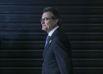 Catalan independence icon Artur Mas steps back from political front line
