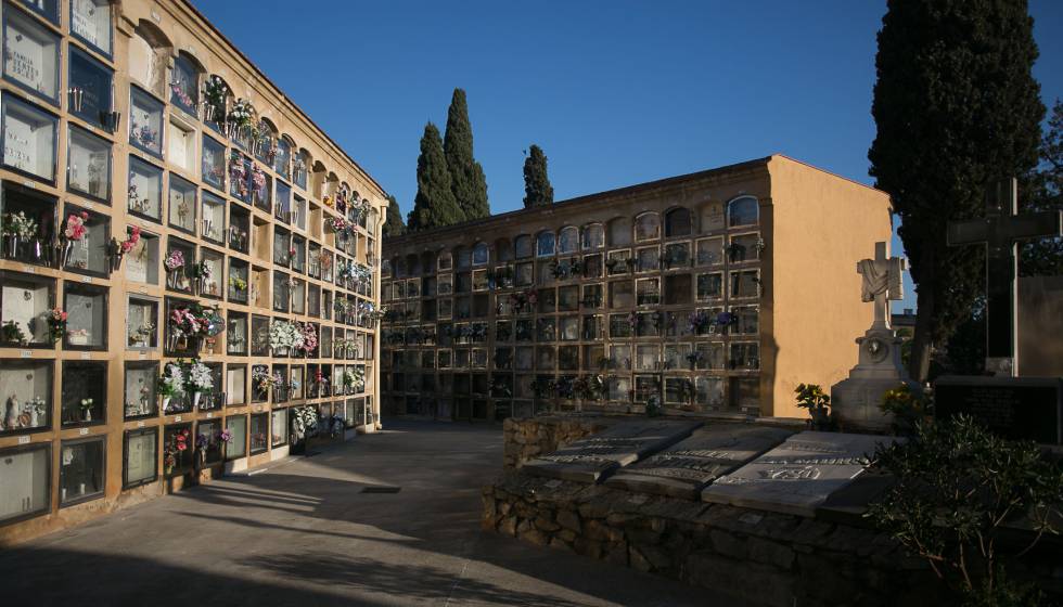 Barcelona Ofrecera Funerales Low Cost A Partir De Verano Cataluna El Pais