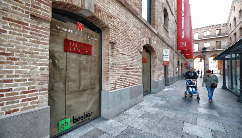 Aspecto que ofrecía ayer la librería del Museu d’Història de Catalunya, que ha cerrado sus puertas.