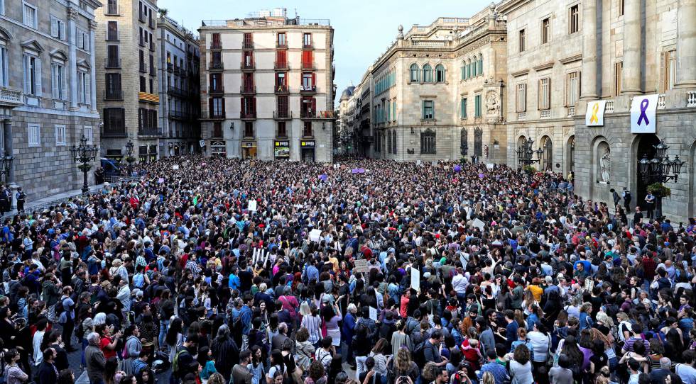 Concentración contra la sentencia de La Manada en Barcelona.