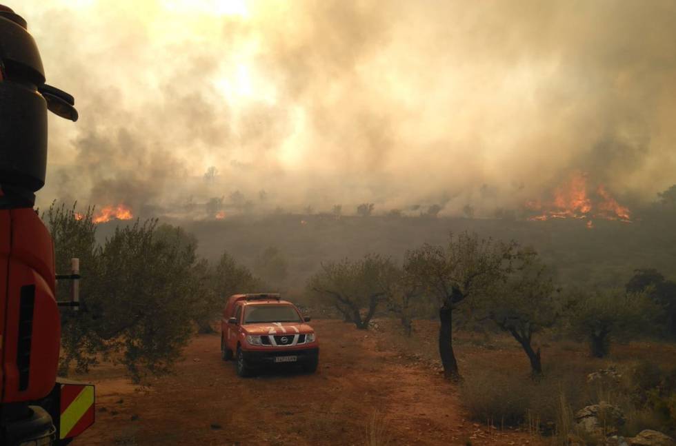 Incendio forestal en Llutxent (Valencia).
