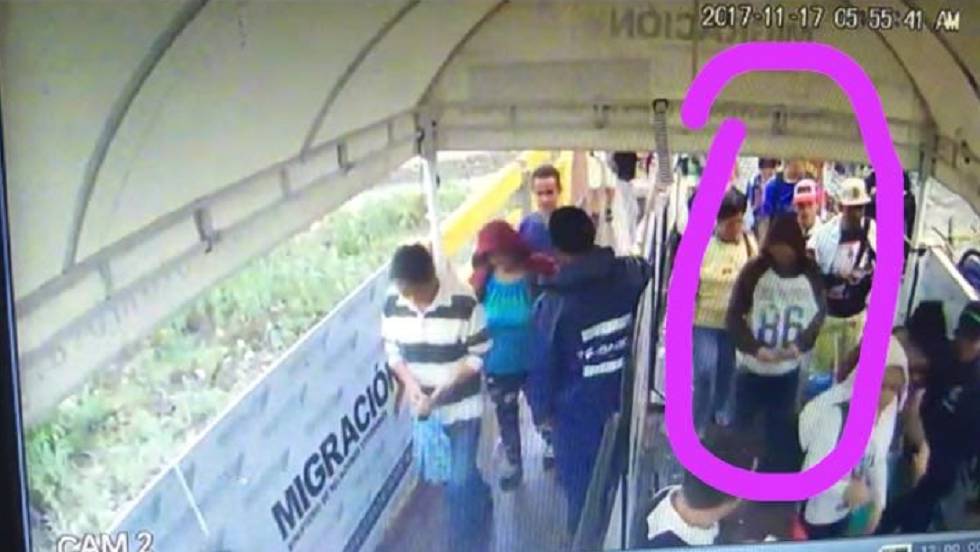 Foto inédita de una cámara de seguridad que captó el momento en que Antonio Ledezma cruza la frontera entre Venezuela y Colombia el día de su huida, 17 de noviembre de 2017.