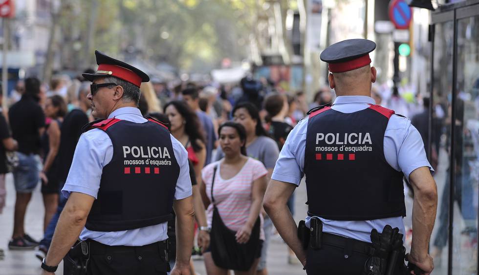 Una patrulla de Mossos, en el centro de Barcelona.