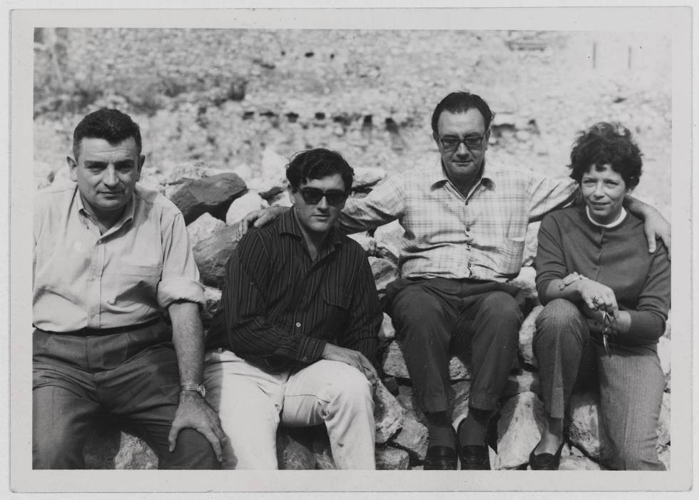 Joan Obiols, Carles Santos y Joan Brossa, en una foto del álbum familiar de Obiols.