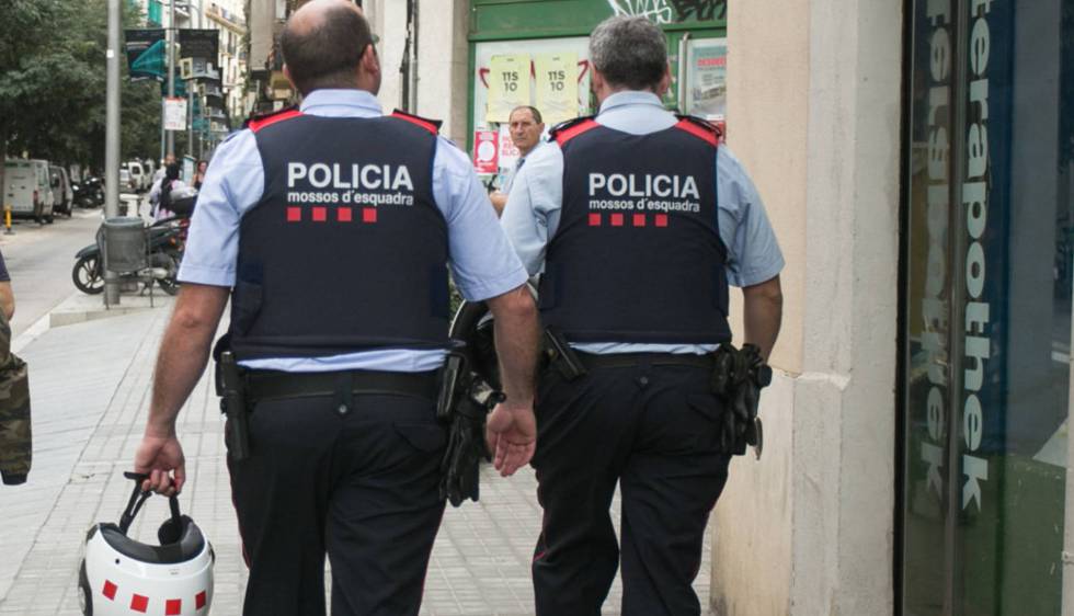 Los Mossos cierran al público la comisaría de Montcada por un caso de sarna 1542197743_666876_1542198131_noticia_normal