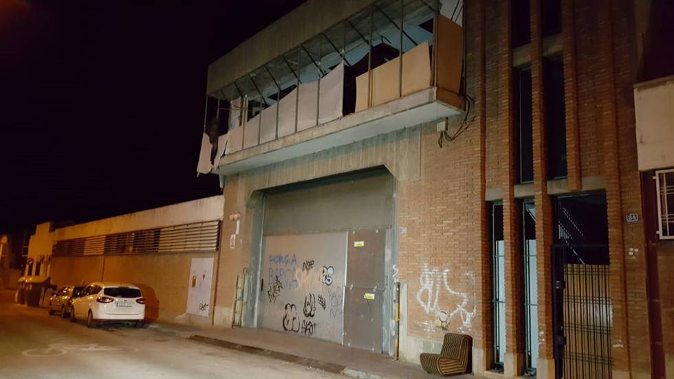 La nave industrial de Sabadell donde supuestamente se produjo la violación.