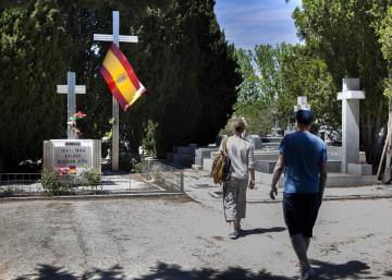 Nostalgia franquista en La Almudena