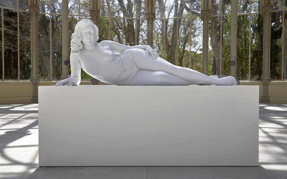 Una figura de la colecciÃ³n de esculturas monumentales â€˜Cuatro moldesâ€™ del artista Charles Ray.