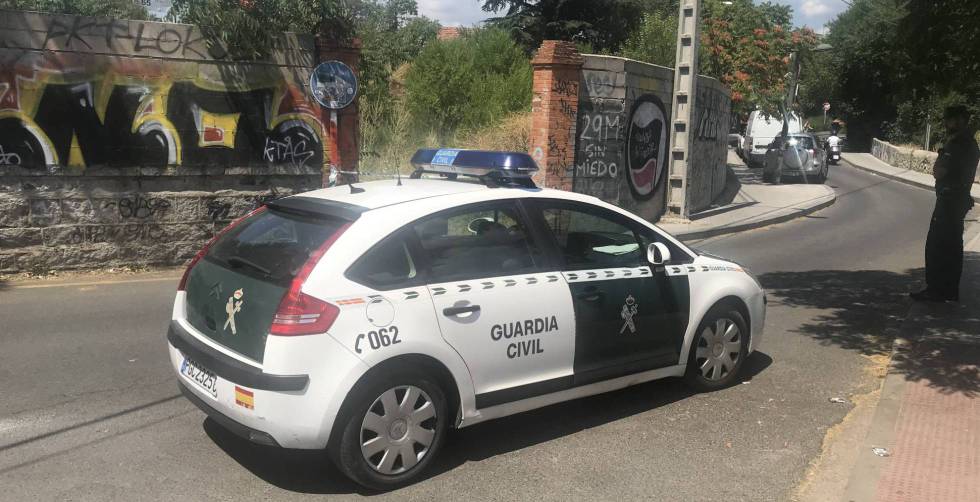 Un coche patrulla de la Guardia Civil, en una imagen de archivo.