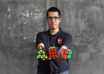 Allex Olleta: “El cubo de Rubik crece de manera exponencial”