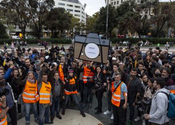 Protesta de periodistas por las agresiones a la prensa durante los disturbios en Barcelona