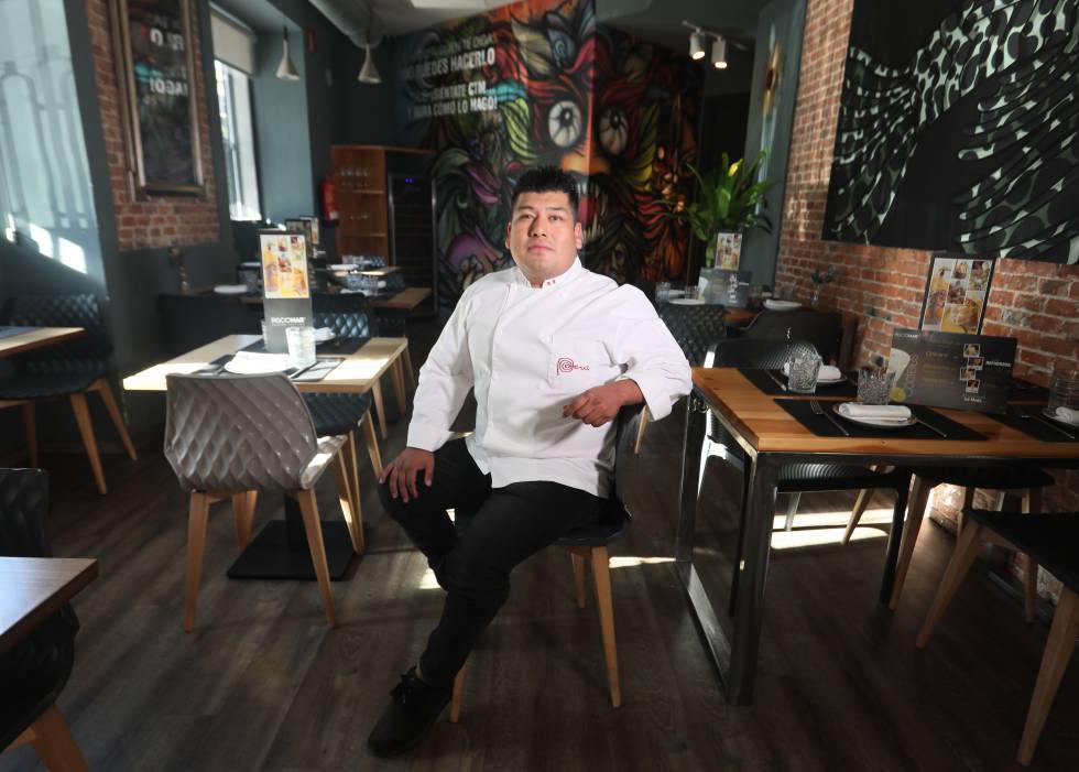 Jhosef Arias, chef peruano, en su restaurante Pisco Mar, en el Madrid de los Austrias.