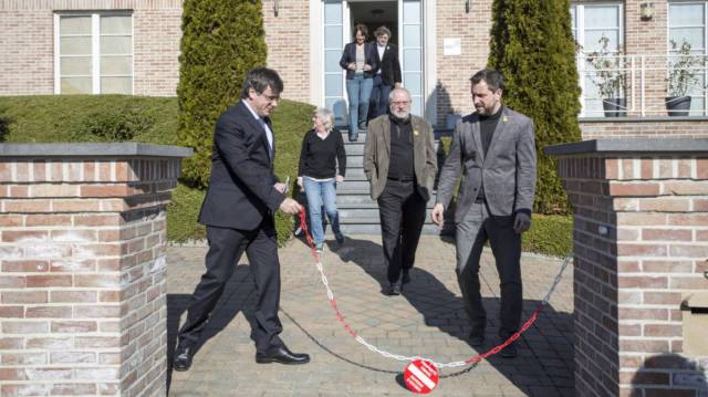 Carles Puigdemont, a la izquierda.