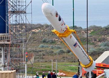 Imagen de los momentos previos al lanzamiento fallido del cohete Taurus XL, afectado por el fraude de los materiales defectuosos.