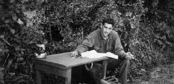 El escritor estadounidense J. D. Salinger.