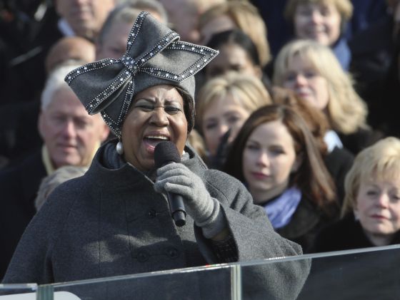 Aretha Franklin canta durante la jura de Obama como presidente de EE UU en 2009. 