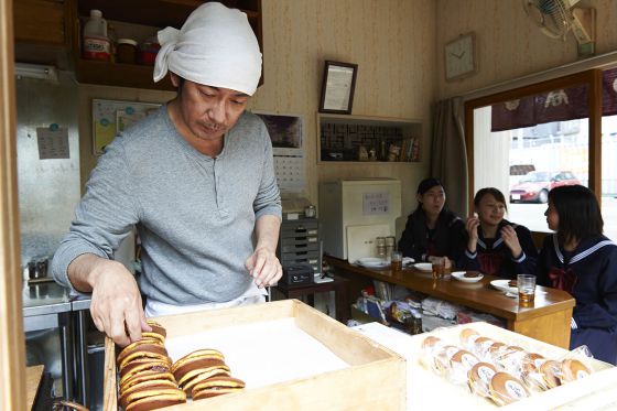 Fotograma de 'Una pastelería en Tokio'.