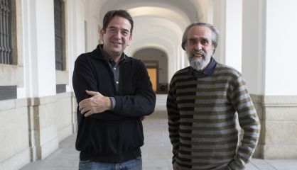 Ignasi Aballí e Isidoro Valcárcel, el pasado diciembre en el Museo Reina Sofía (Madrid).
