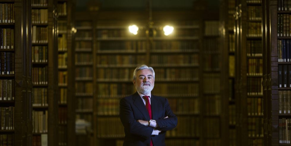 Darío Villanueva, en la RAE en 2014. Darío Villanueva, en la RAE en 2014.