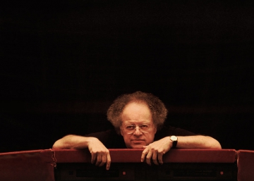 James Levine, insustituible