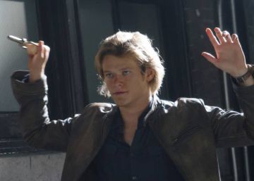 Lucas Till, protagonista de la nueva versión de 'MacGyver'.