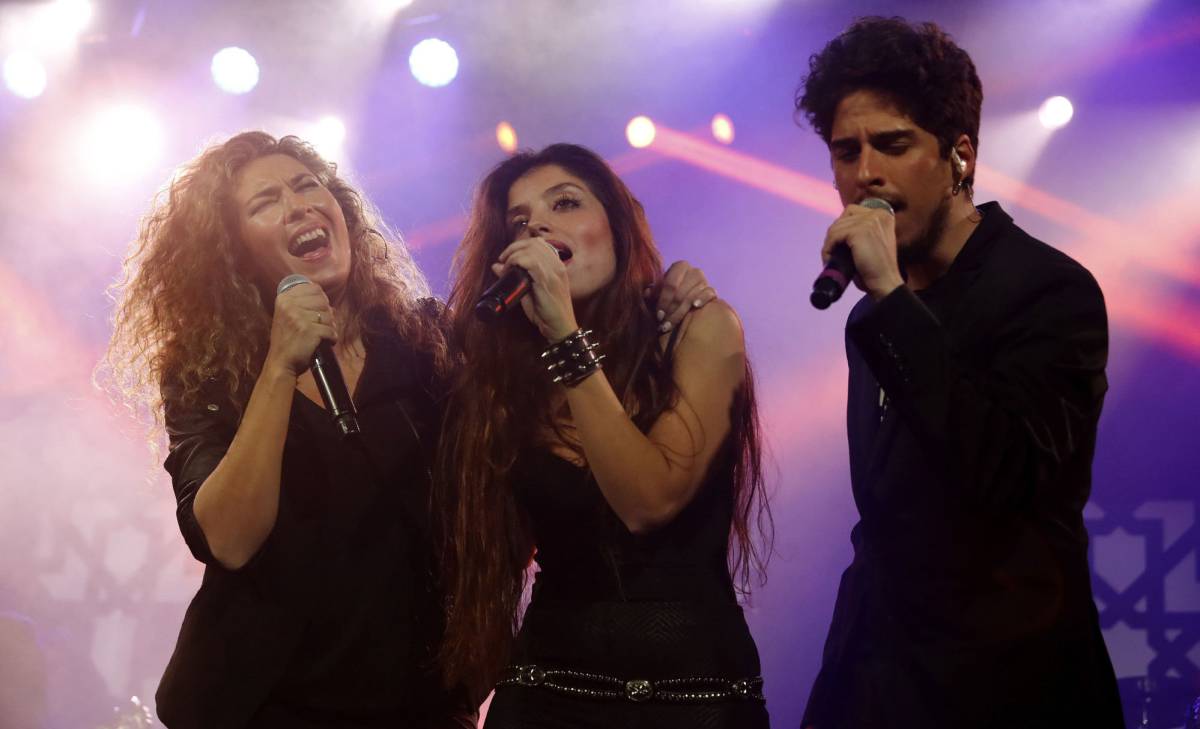 Los hijos del fallecido Enrique Morente.