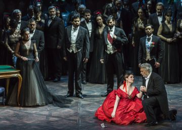 Una Traviata para el armario