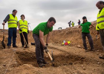 Dos casquillos de bala: de Lorca, nada