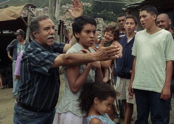 Víctor Gaviria: “En Colombia no hay que escarbar mucho para encontrar a los animales”