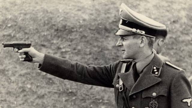 Asesinos de las SS con doctorado