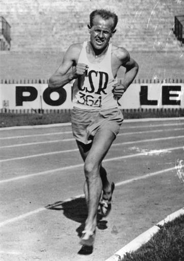 El corredor Emil Zatopek.