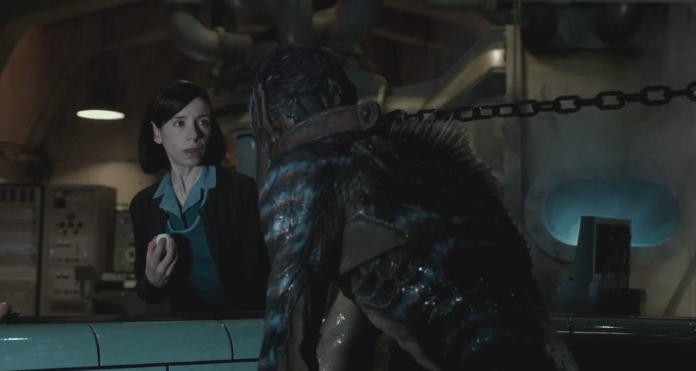 Sally Hawkins y Doug Jones, en 'La forma del agua'.