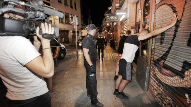 Un momento de la grabación de '091: Alerta Policía' en Tarifa.