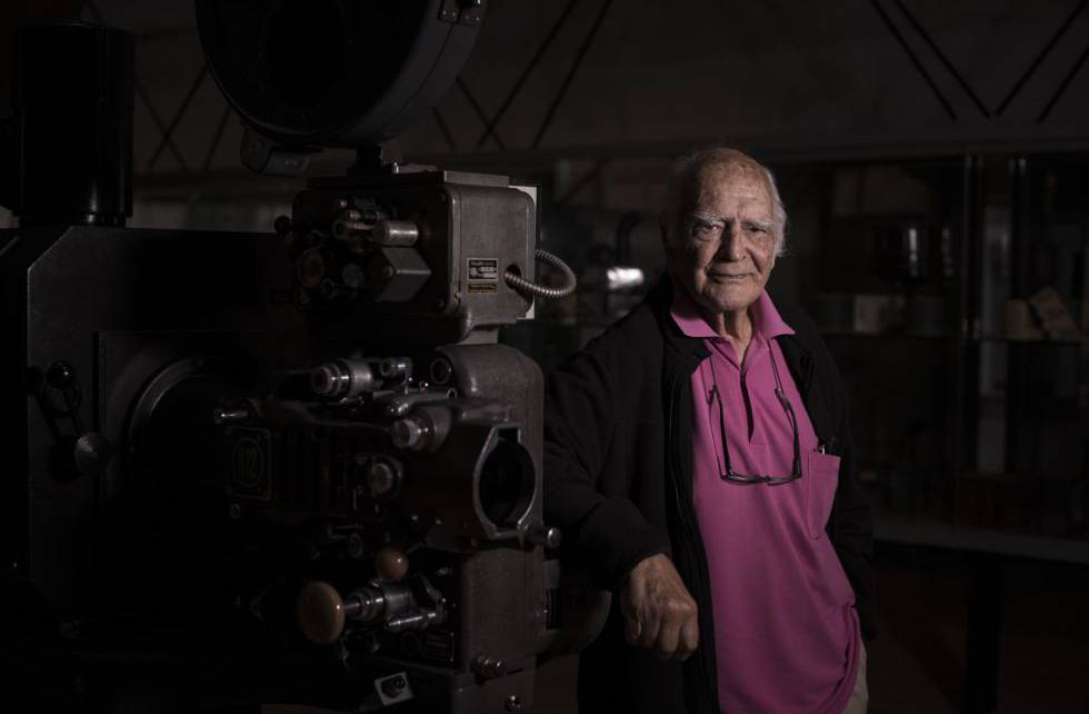 El director Antonio Isasi-Isasmendi, en la Filmoteca de Barcelona en septiembre de 2015. 