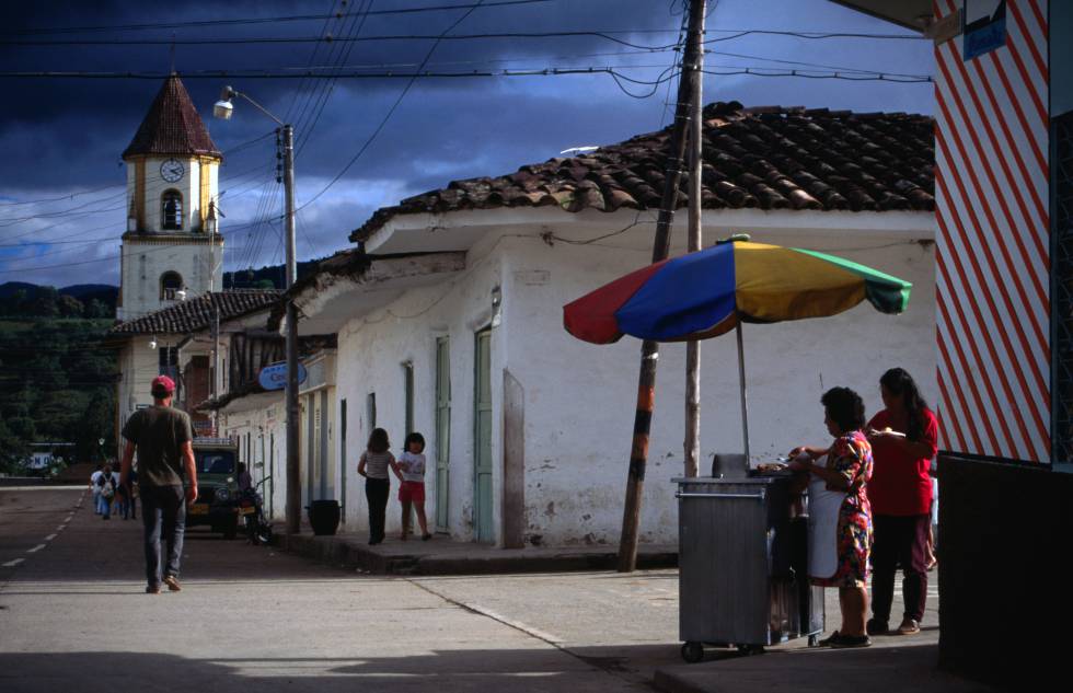 Una estampa cotidiana en una población rural de Colombia.
