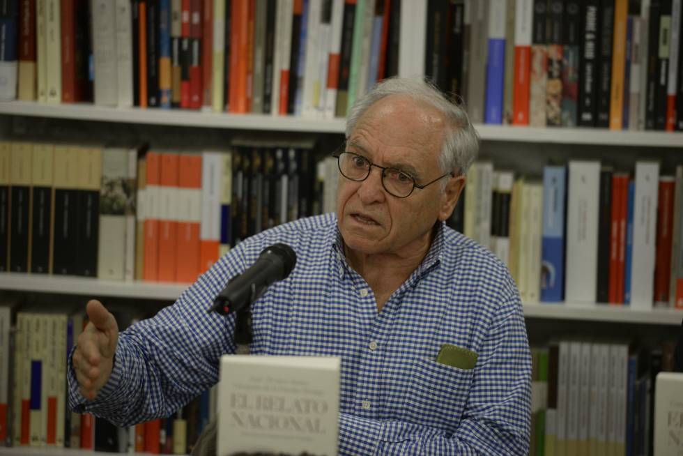 José Álvarez Junco presenta su libro 'El relato nacional' en la librería Tipos Infames, en Madrid.rn rn 