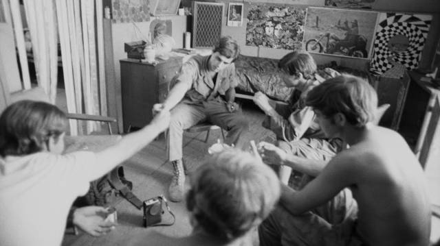 Soldados de EE UU fuman en Vietnam.