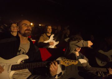 40 guitarras eléctricas al unísono