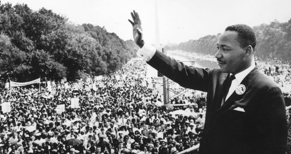 Martin Luther King, en el Monumento a Lincoln en Washington, donde dio en 1963 su famoso discurso de "Tengo un sueño".