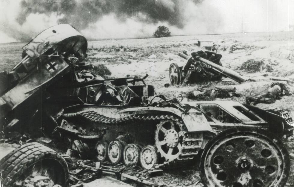 Blindados alemanes destruidos en Stalingrado.