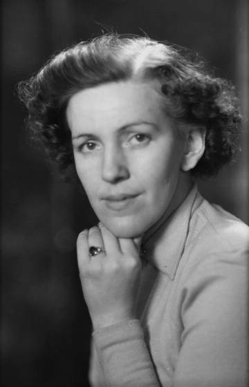 Françoise D’Eaubonne, retratada en 1945.