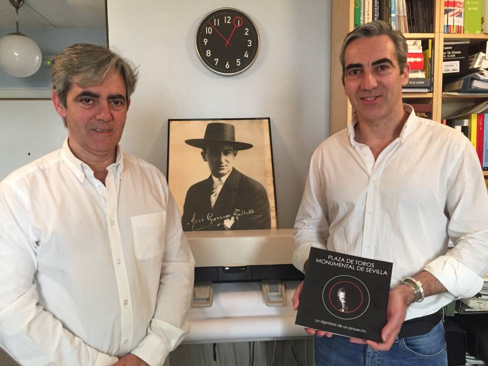 Fidel y Julio Carrasco, dos de los autores del libro.