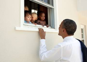 Obama planta cara a los racistas de Charlottesville con una frase histórica de Mandela