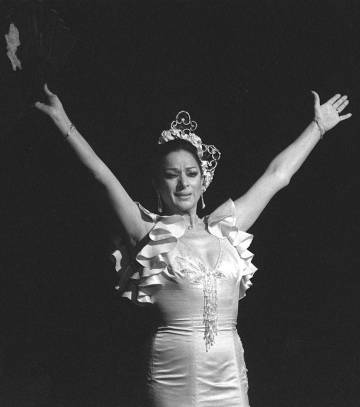 Lola Flores en el teatro La Latina en 1983.