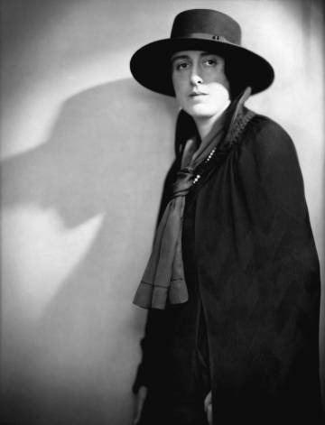 La escritora Vita Sackville-West, fotografiada en 1925.Â 