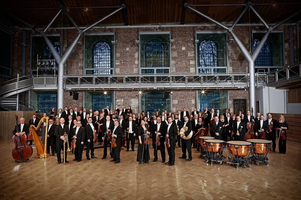 La London Symphony Orchestra en el Palacio de Festivales de Cantabria, bajo la dirección de Simon Rattle.